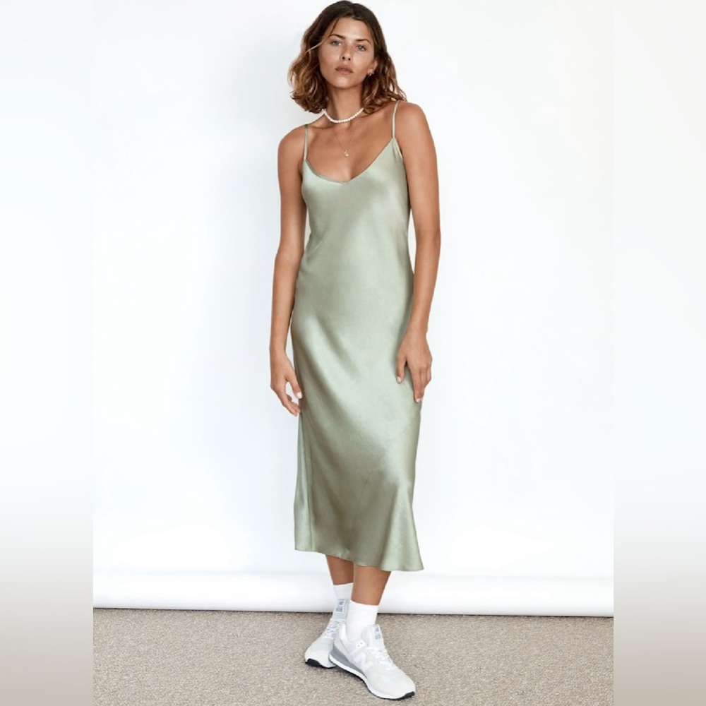 Aritzia Wilfred Only Slip Dress XXS silver sage green
